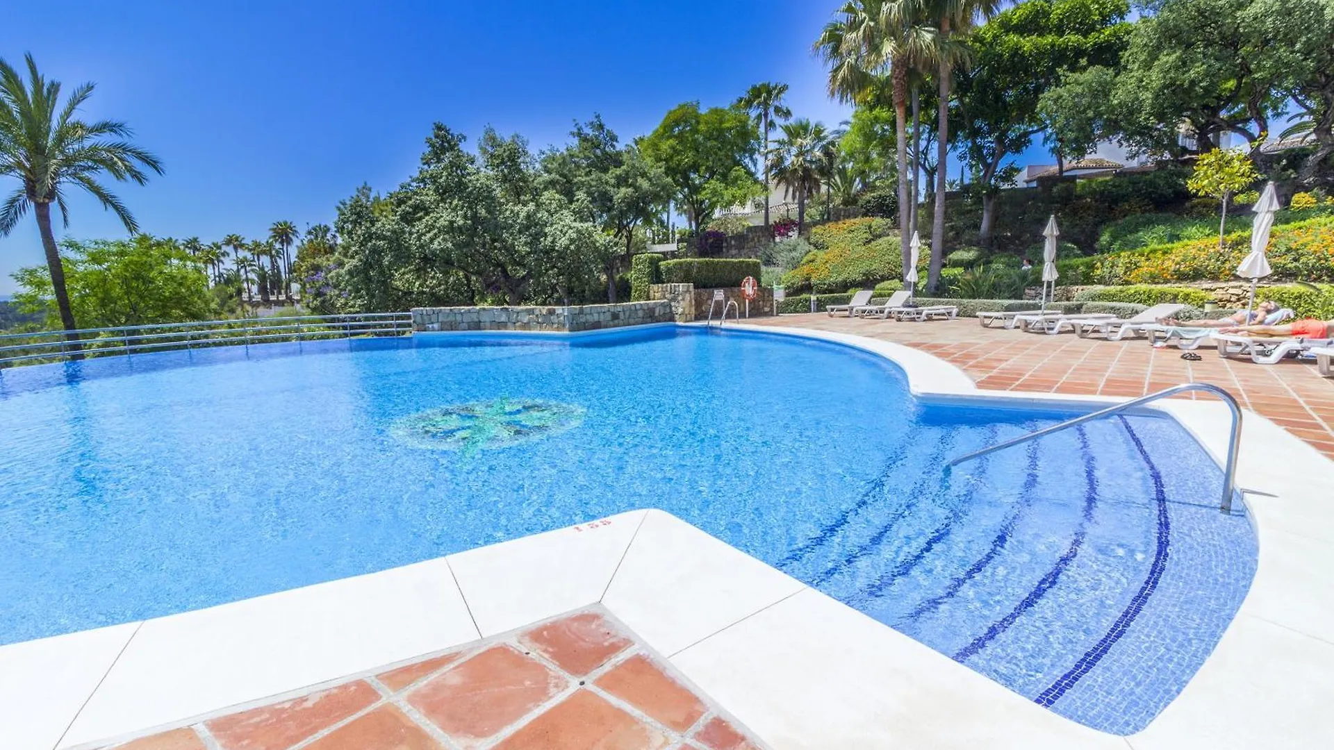 Apartment Cubo'S Apartamento Boutique Elviria Hills Marbella