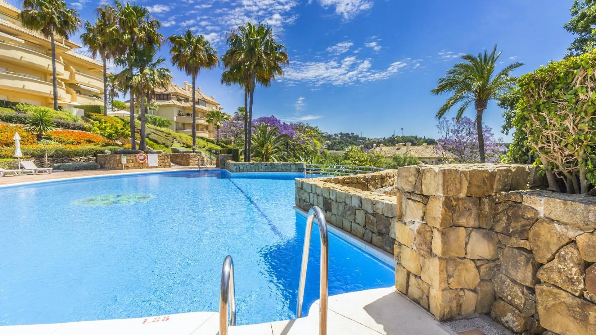 Cubo'S Apartamento Boutique Elviria Hills Marbella Spain